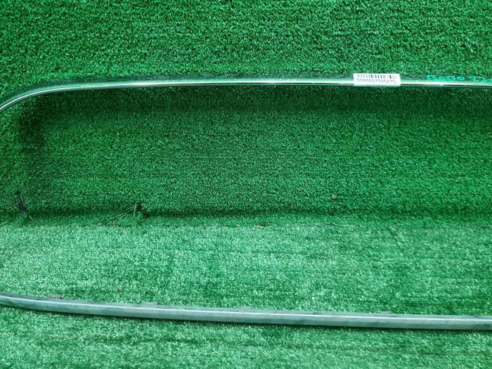 Молдинг решетки радиатора Mini Hatch F56 (21-нв)