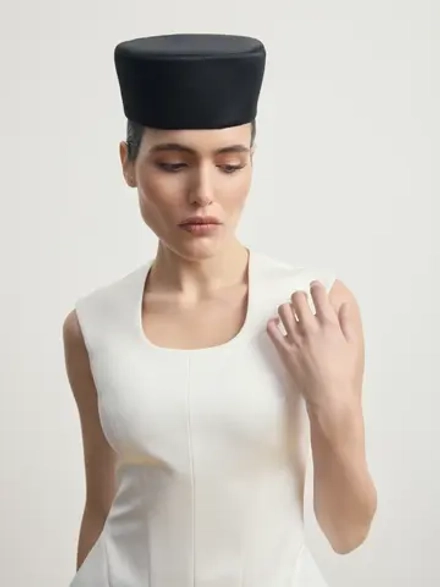 Вечерняя шляпка таблетка "Black Pearl"