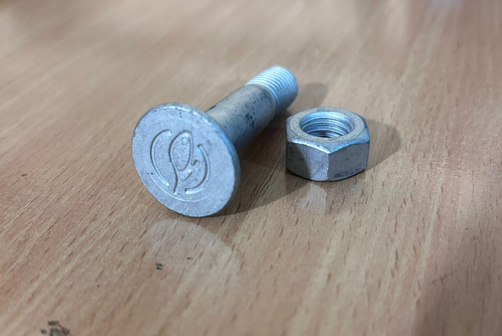 3015786 Болт потайной с гайкой M12x55 12,9