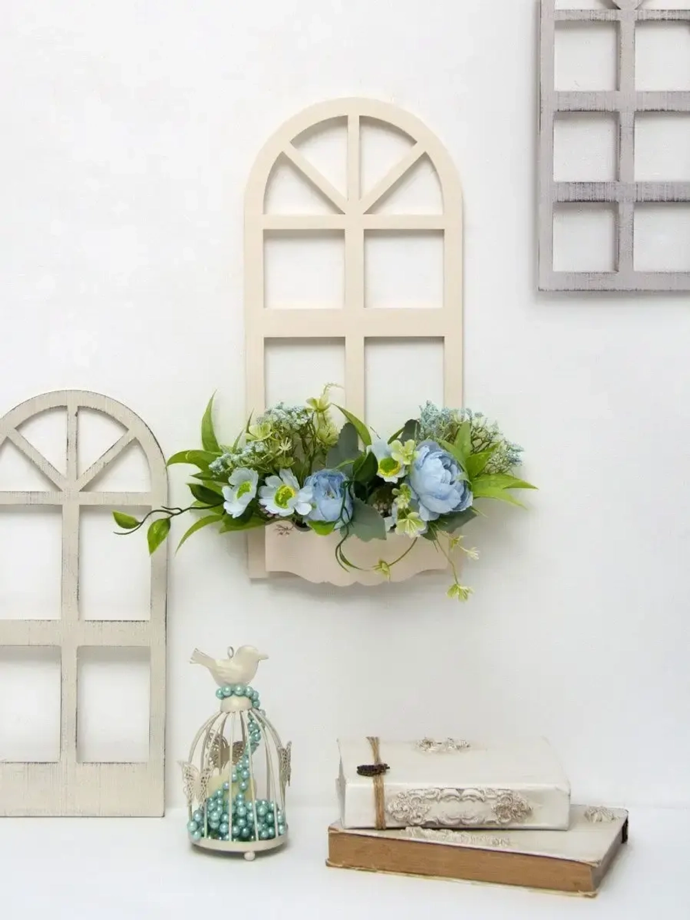 Панно на стену для интерьера "Окно с цветами"