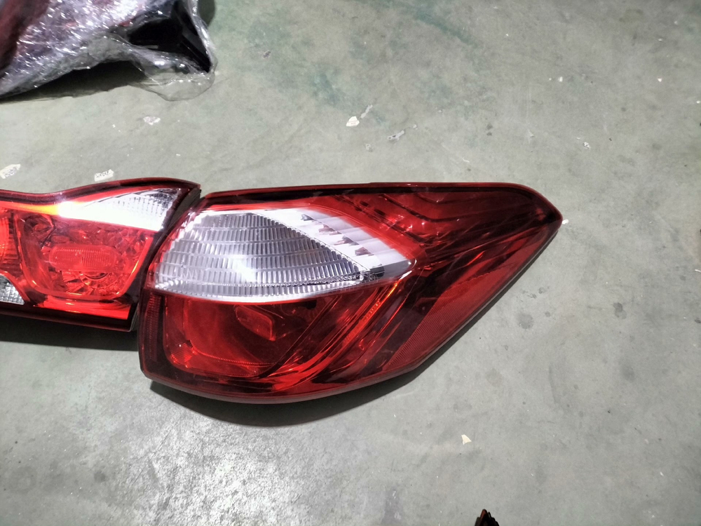 Задний фонарь (стоп-сигнал) Kia K3 оригинал