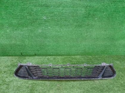 Решетка переднего бампера Kia Ceed 3 (2018-2021)