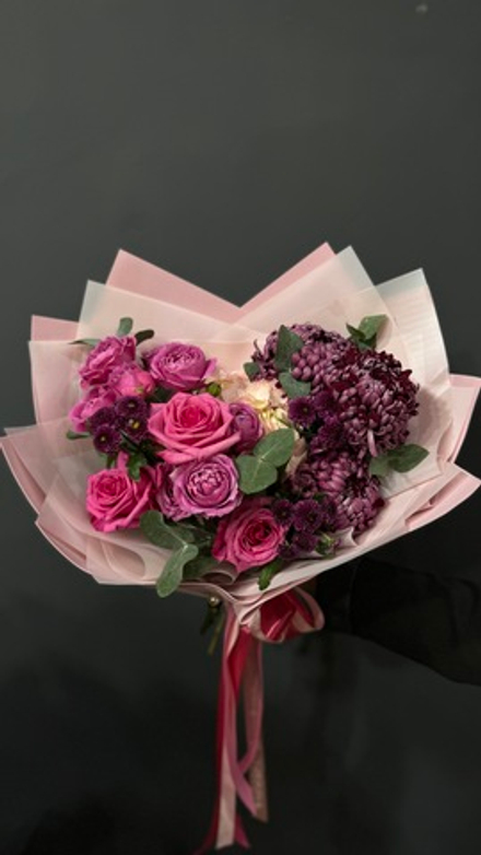 Яркий сборный букет в винных оттенках