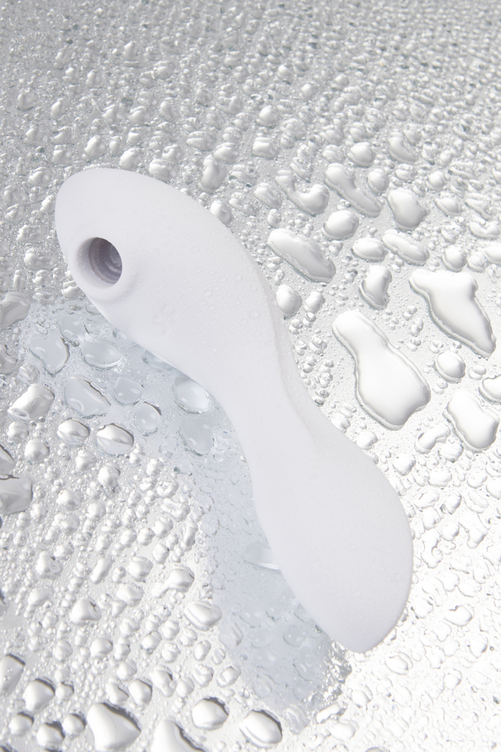 Satisfyer Curvy Trinity 5+ - Вакуумный стимулятор клитора