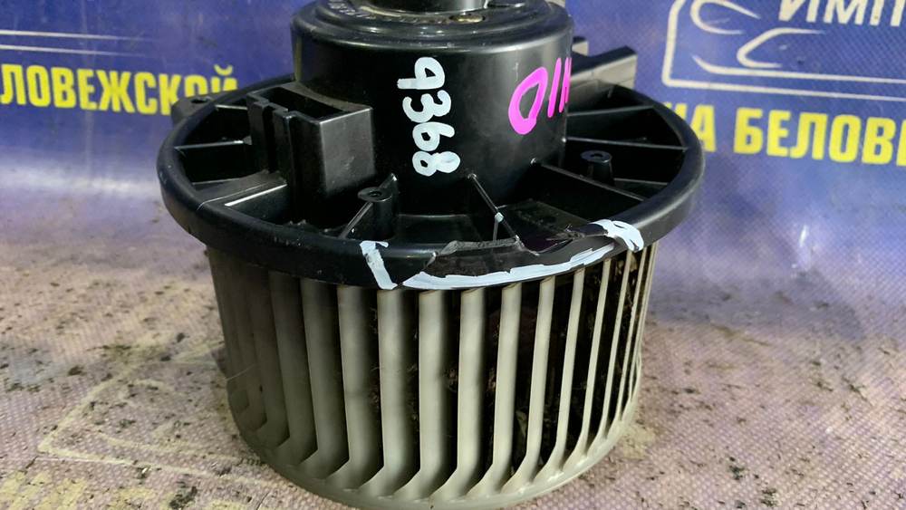 Моторчик печки TOYOTA GRAND HIACE 1999-2002