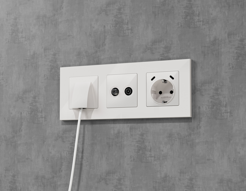 MA110510 Комплект механизма электрической розетки 2USB С+C 20W с/з на винтовых зажимах 16A-250V ALFA Белый глянец QUANT (AP1105, VM165)