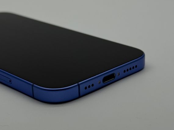 iPhone 16 256Gb Ultramarine