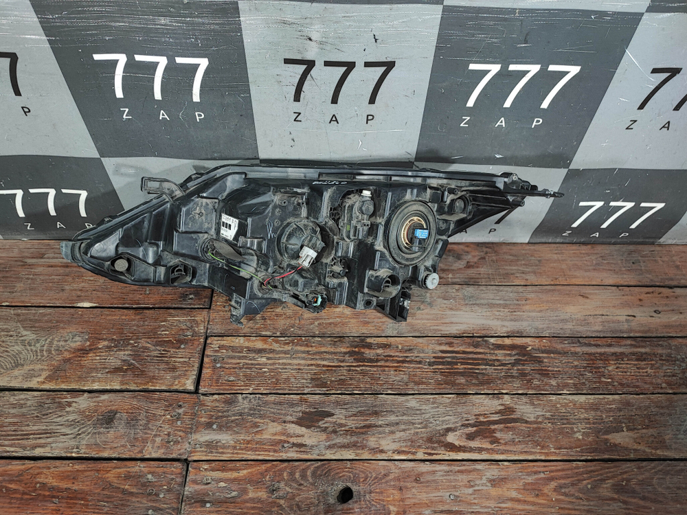 Фара правая галоген Nissan Qashqai 2 (J11) 13-19 Б/У Оригинал 260104EH2A