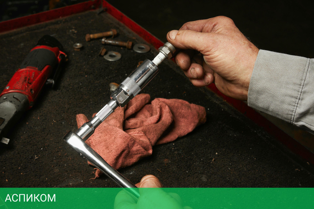 Головка торцевая свечная Milwaukee 4932480680 3/8"-18мм