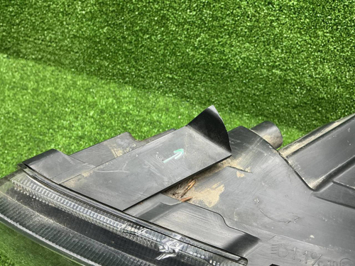 Фара левая Lada Granta (2018-н.в.) галоген