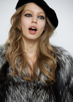 Берет из шелковго бархата