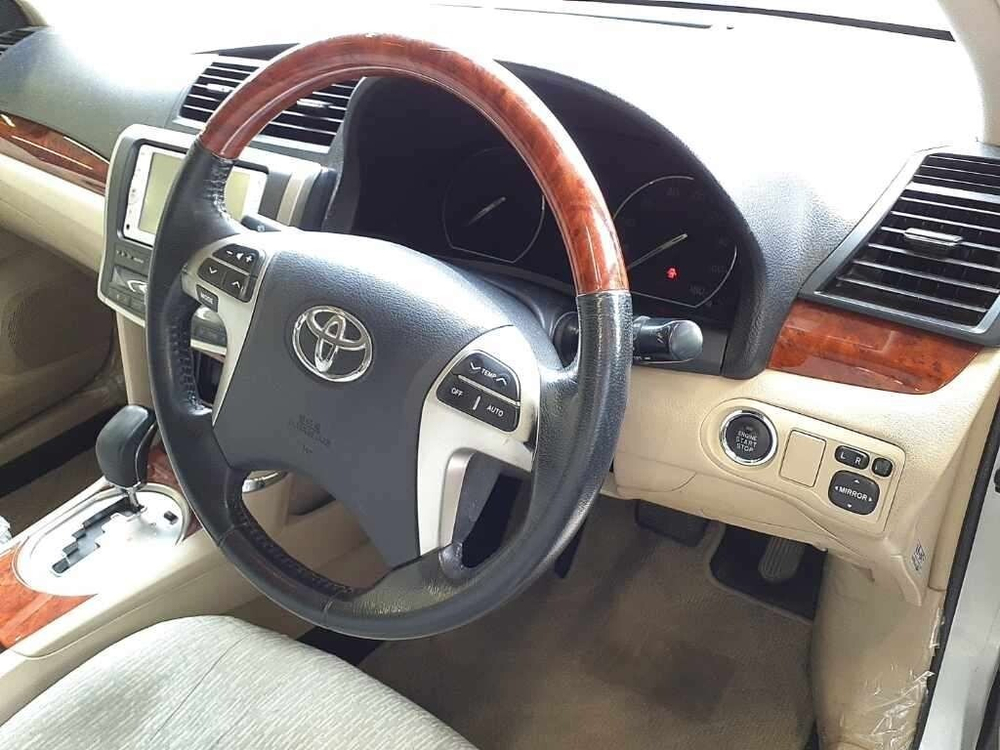 TOYOTA ALLIION A15 G Plus Package 2013г.