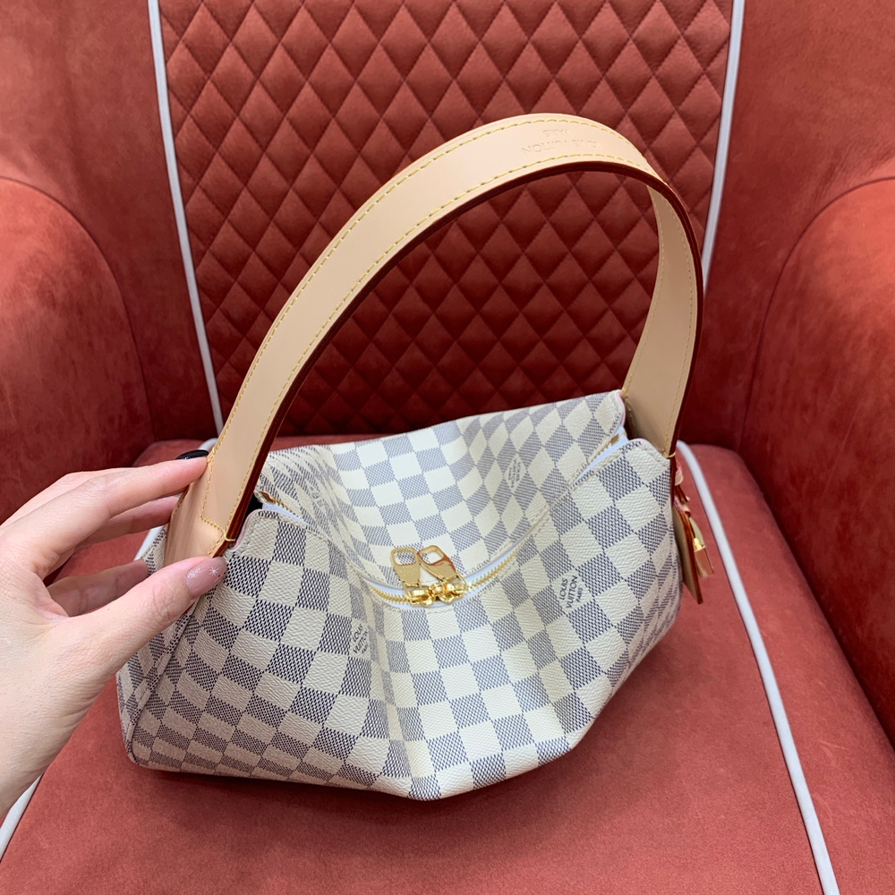 Louis Vuitton Slouchy PM