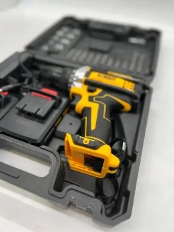 DeWalt Шуруповерт, 18 В, 50 Нм, 2 АКБ