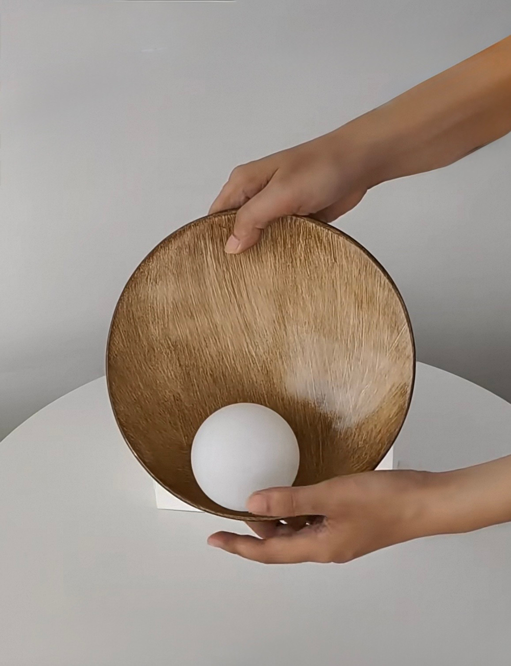 Wall design lamp Musa by Vibia