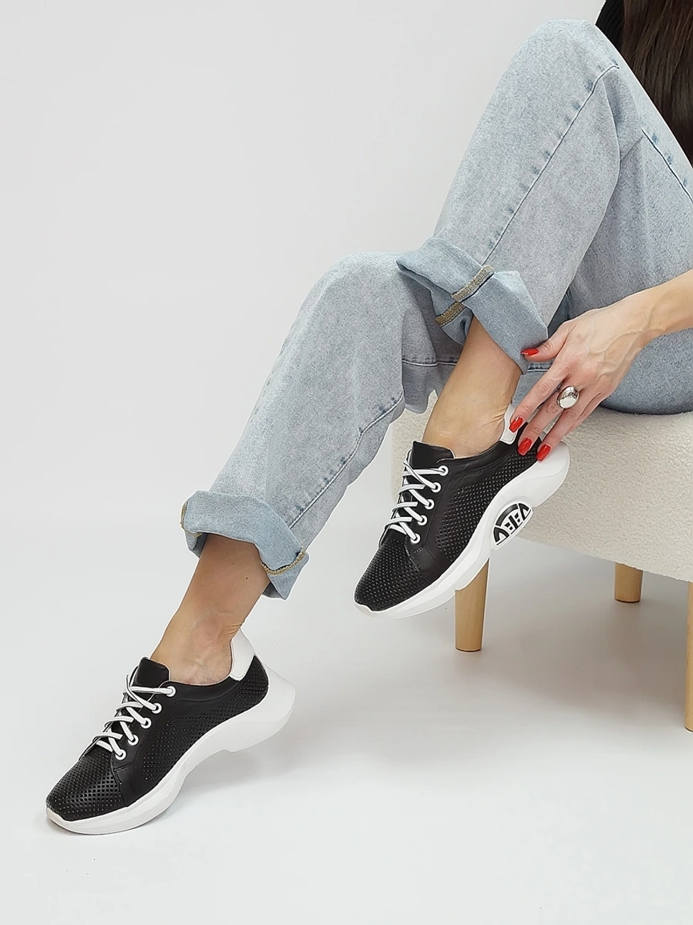 Кроссовки женские летние натуральная кожа