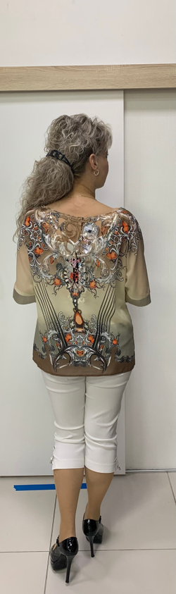 Нарядная цветная двойка с ажурным оформлением