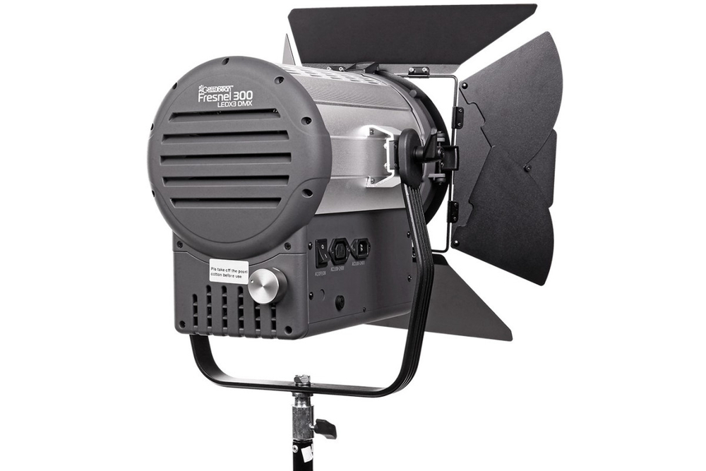 Осветитель студийный GreenBean Fresnel 300 LED X3 DMX