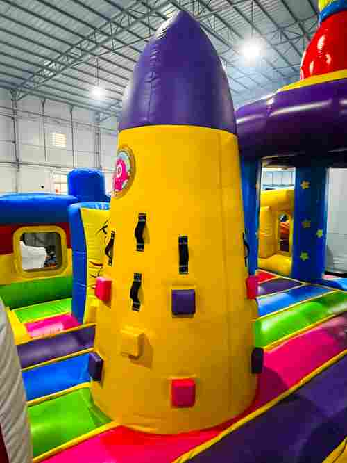 Коммерческий батут "Космические зверята" 10*5*6 м