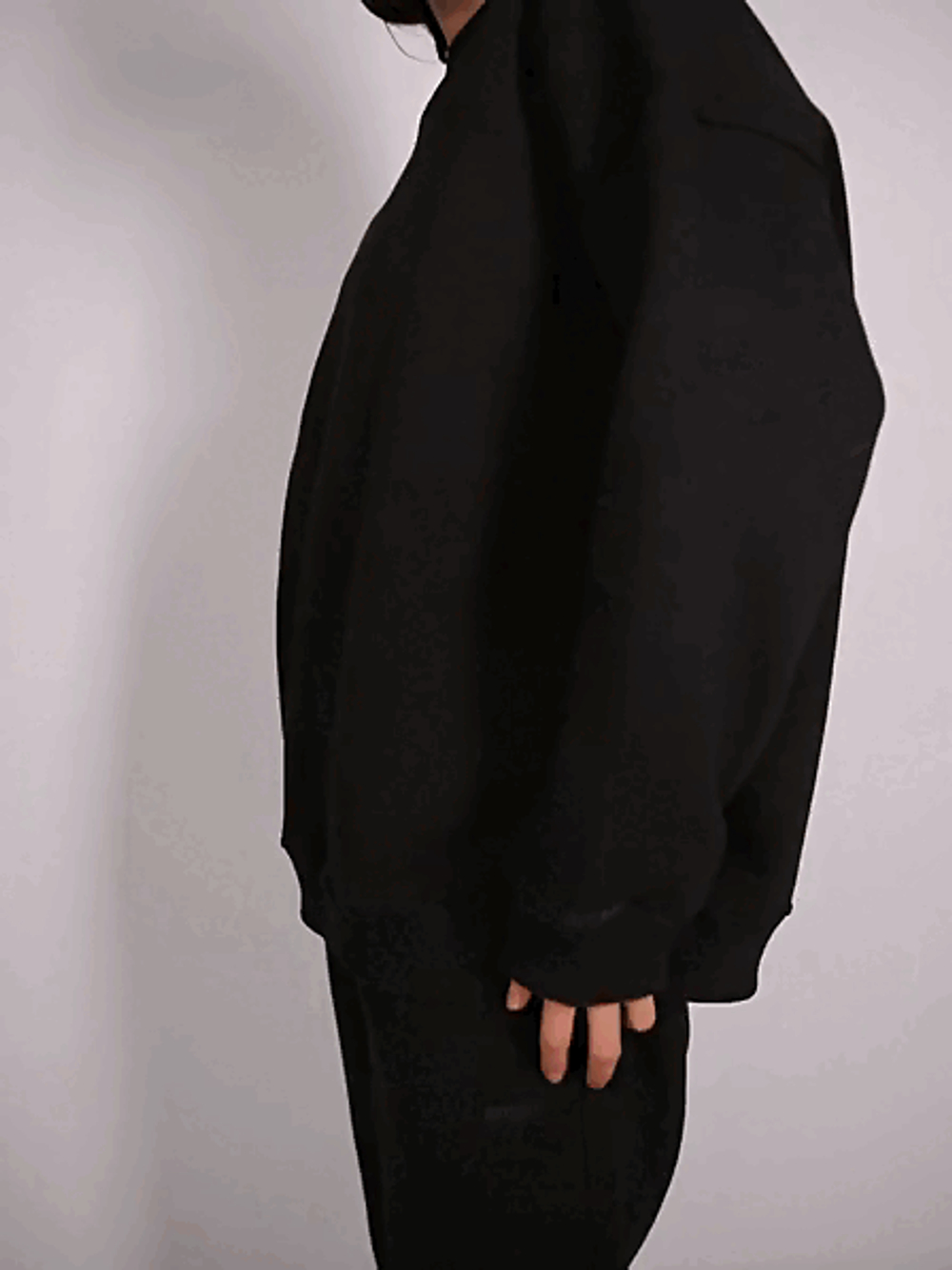 Толстовка оверсайз утеплённая черная