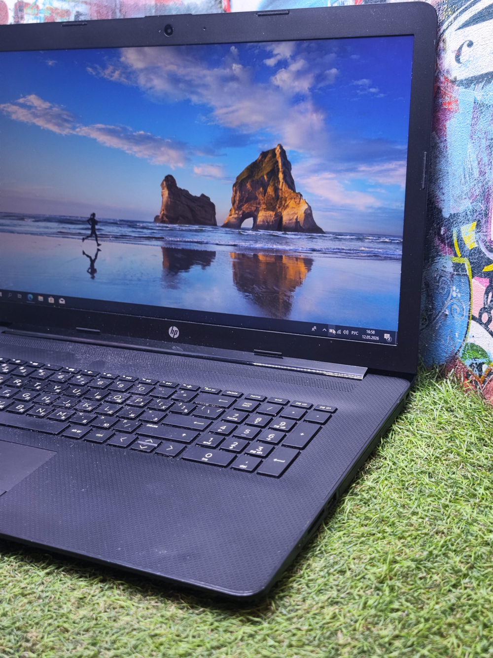 HP 17 Pentium Gold/4Gb/256Gb/HD+/TN/UHD/by2012ur
