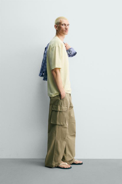 ZARA ФУТБОЛКА RELAXED FIT, СВЕТЛО-ЖЕЛТЫЙ