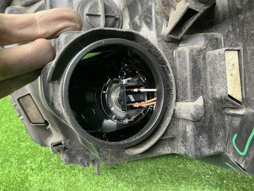 Фара правая Renault Logan 2 (2018-2022) галоген