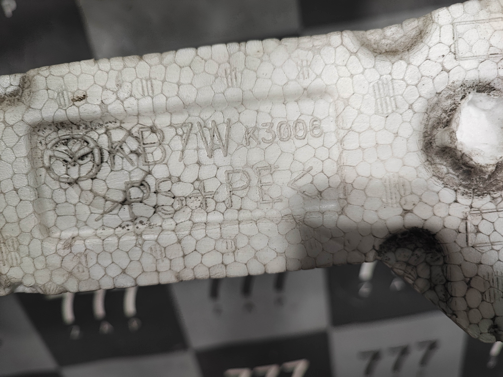 Абсорбер (наполнитель) переднего бампера Mazda CX-5 2 (KF) 17-нв Б/У Оригинал KB7W50111