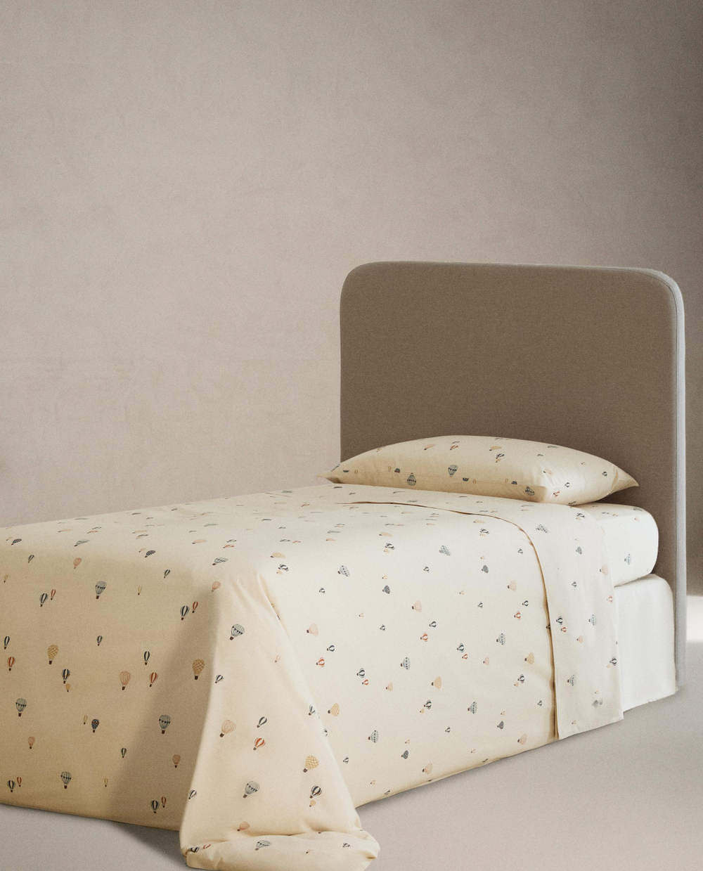 Простыня на резинке Zara Home, хлопок 100%, однотонный, 2610/900