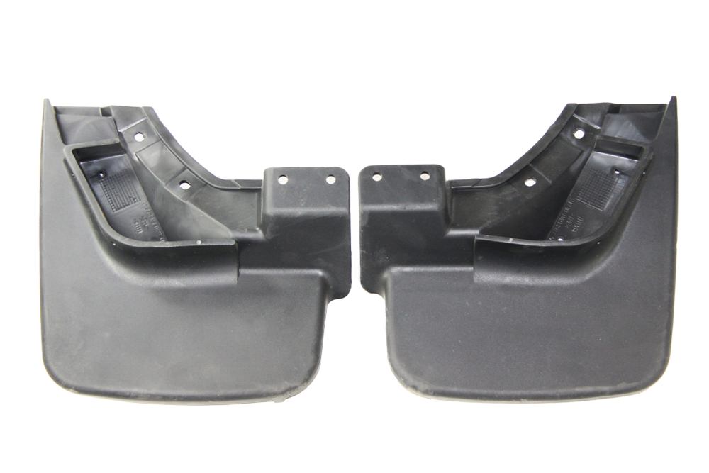 Брызговик ВАЗ 2123 ШЕВРОЛЕНИВА (Bertone) передний Н/О (к-т из 2 шт.) ТЭП (термоэластопласт) в сборе (ПолиуретанДеталь) ( ОЕ 21230-8403512/13-55- )