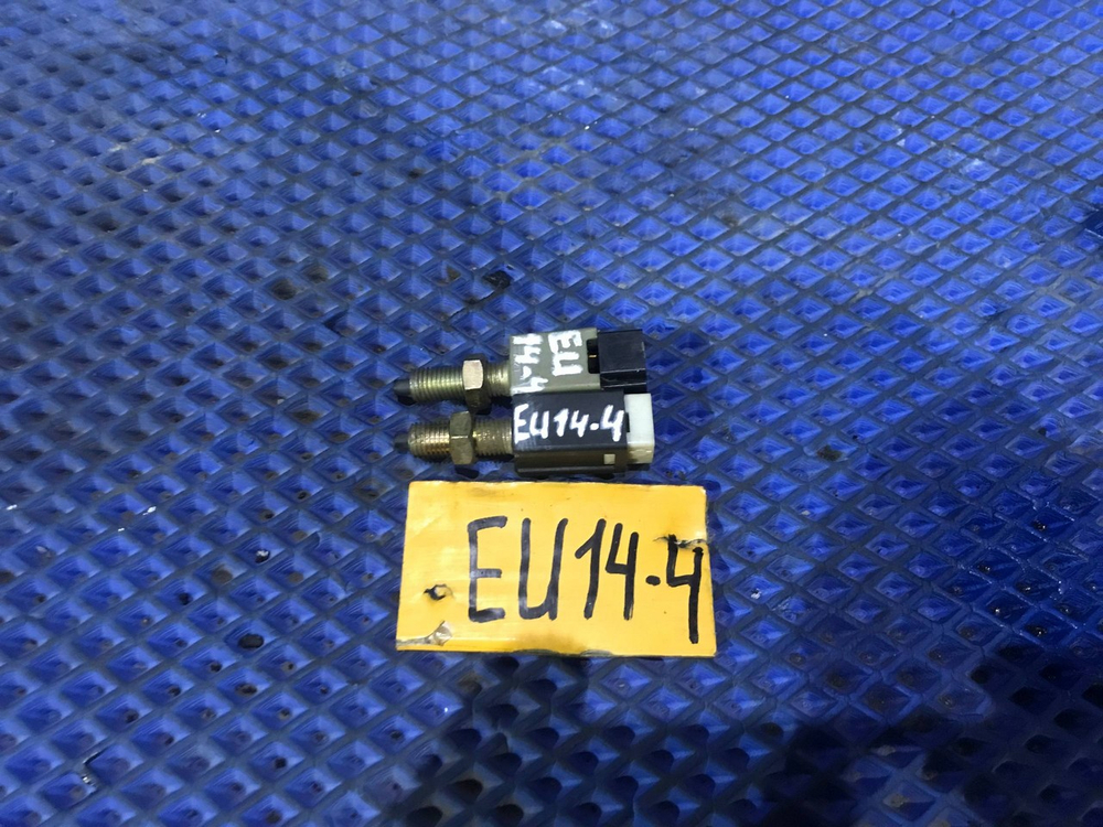 Датчик педали тормоза NISSAN BLUEBIRD 1997