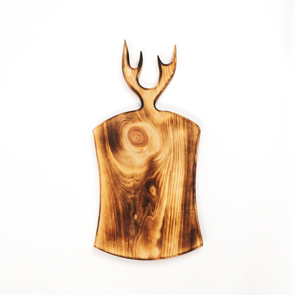 Доска разделочная из древесины сибирского кедра "Рожки". RD91