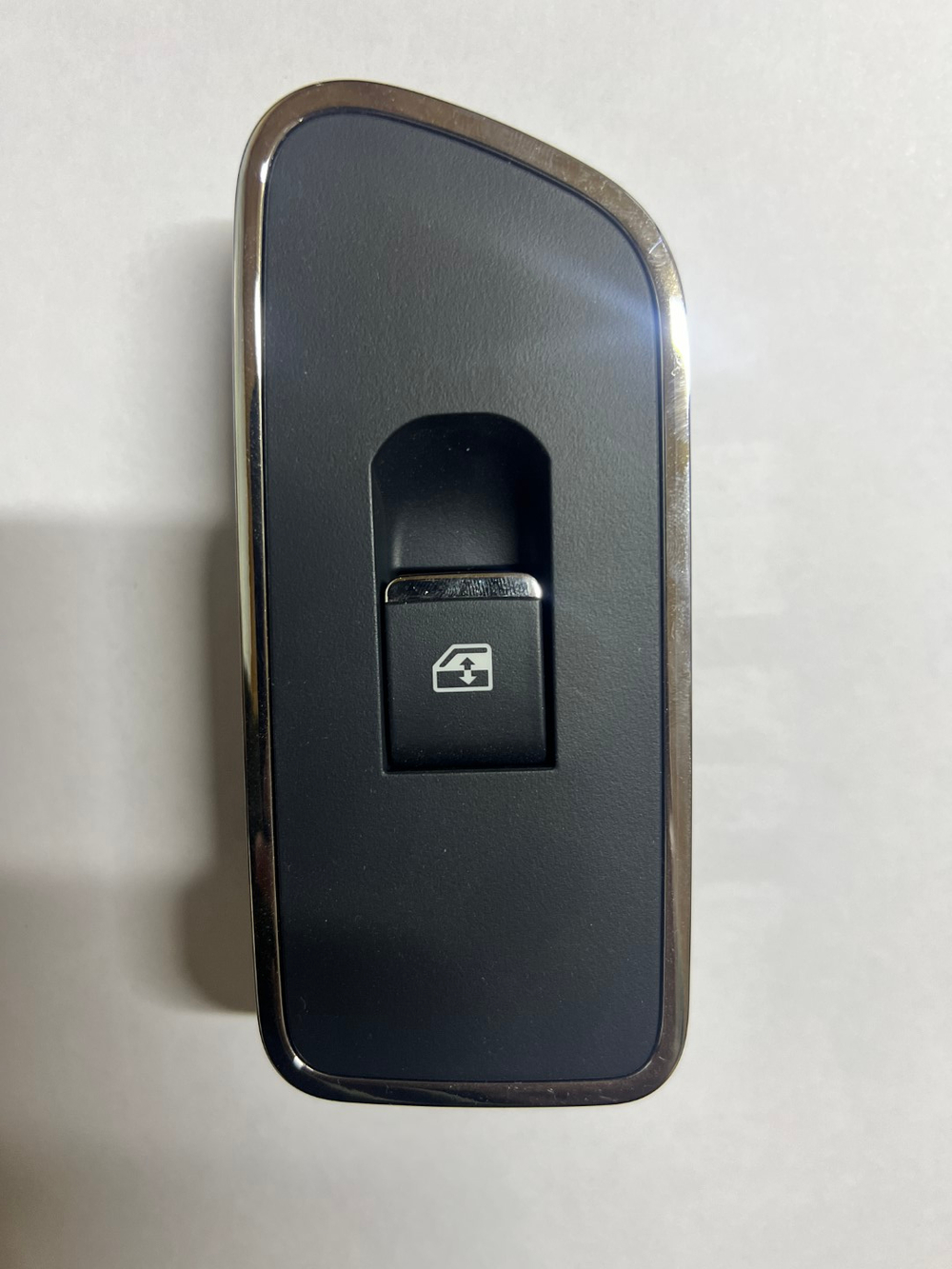 Блок управления стеклоподъемника правый DZ97189584598