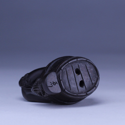 Нэцкэ Обнаженная красавица и лягушка