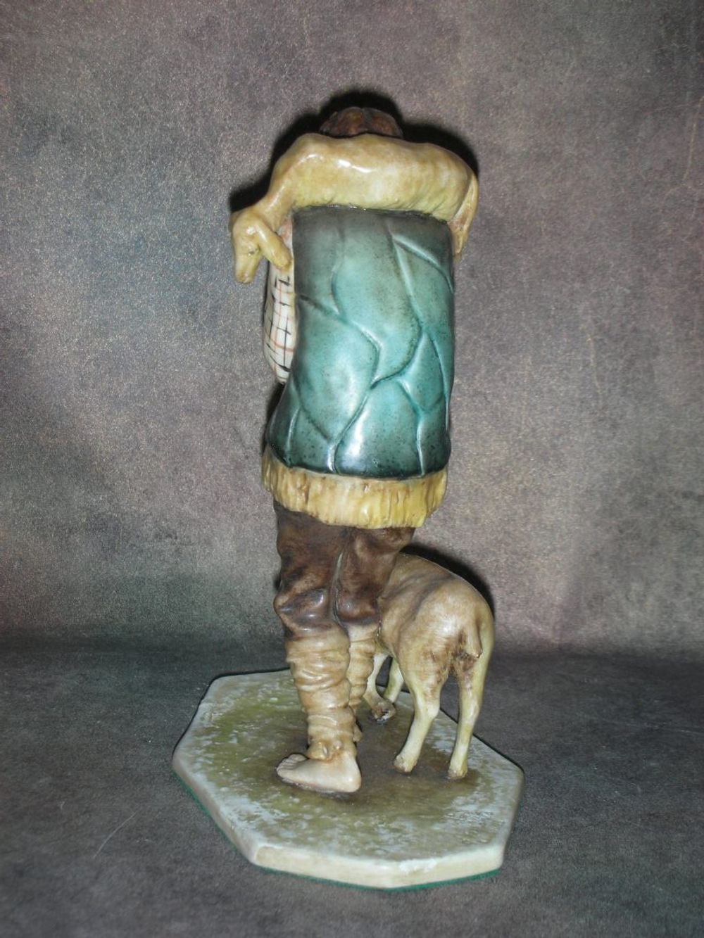 Статуэтка. Фарфор. Пастух. Capodimonte. Италия
