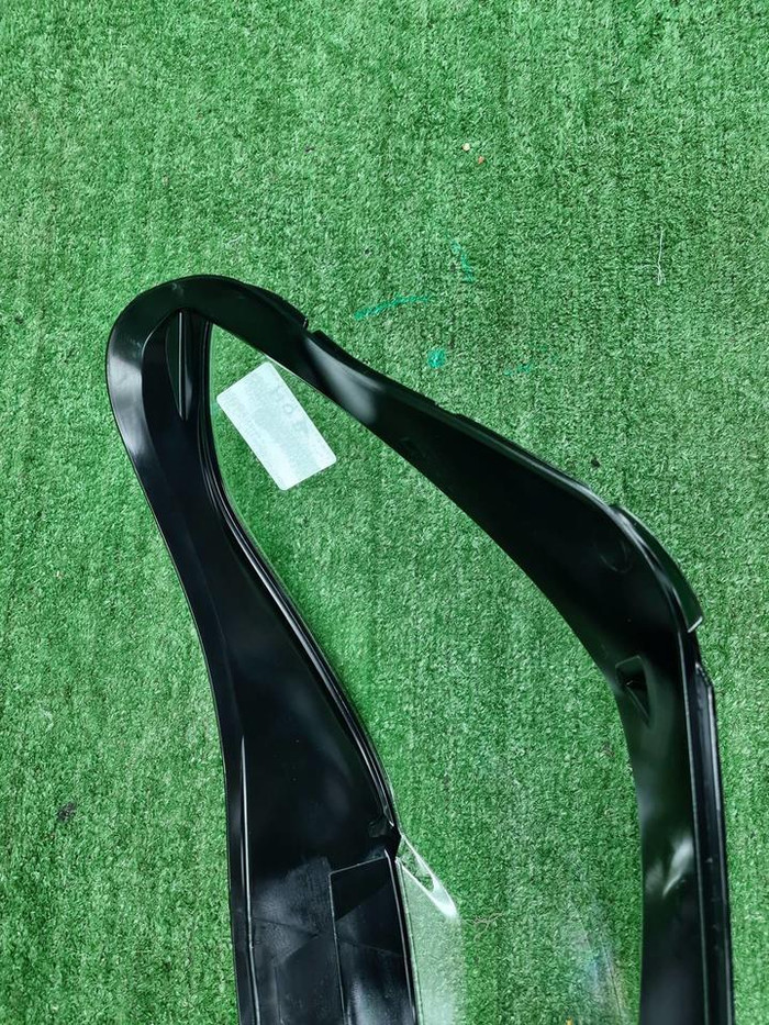 Стекло фары правое BMW X5 G05 (2018-2023)