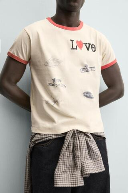 ZARA ФУТБОЛКА В РУБЧИК С КОНТРАСТНЫМ СЕРДЦЕМ, ЭКРЮ