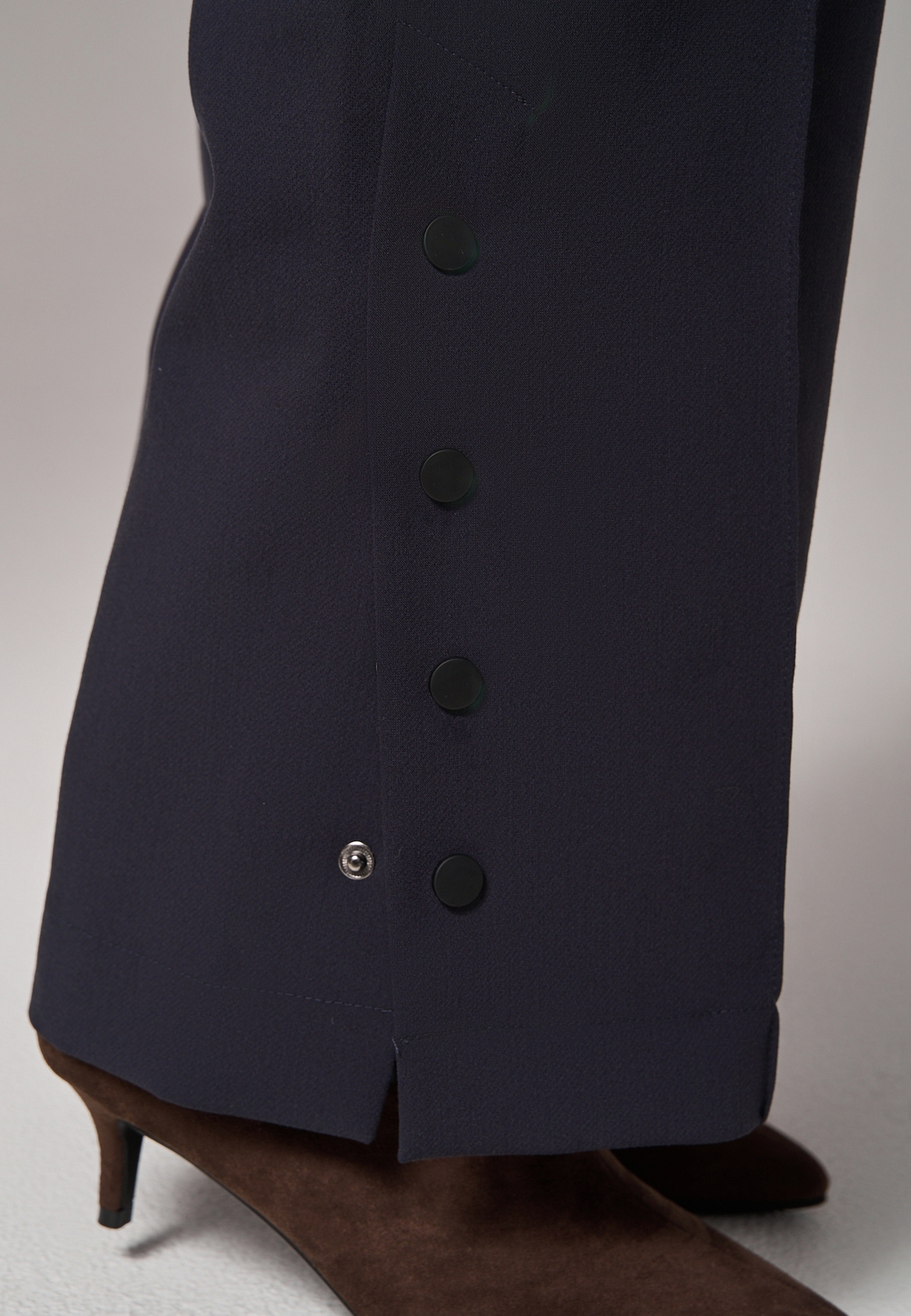 Брюки прямые с кнопками синие