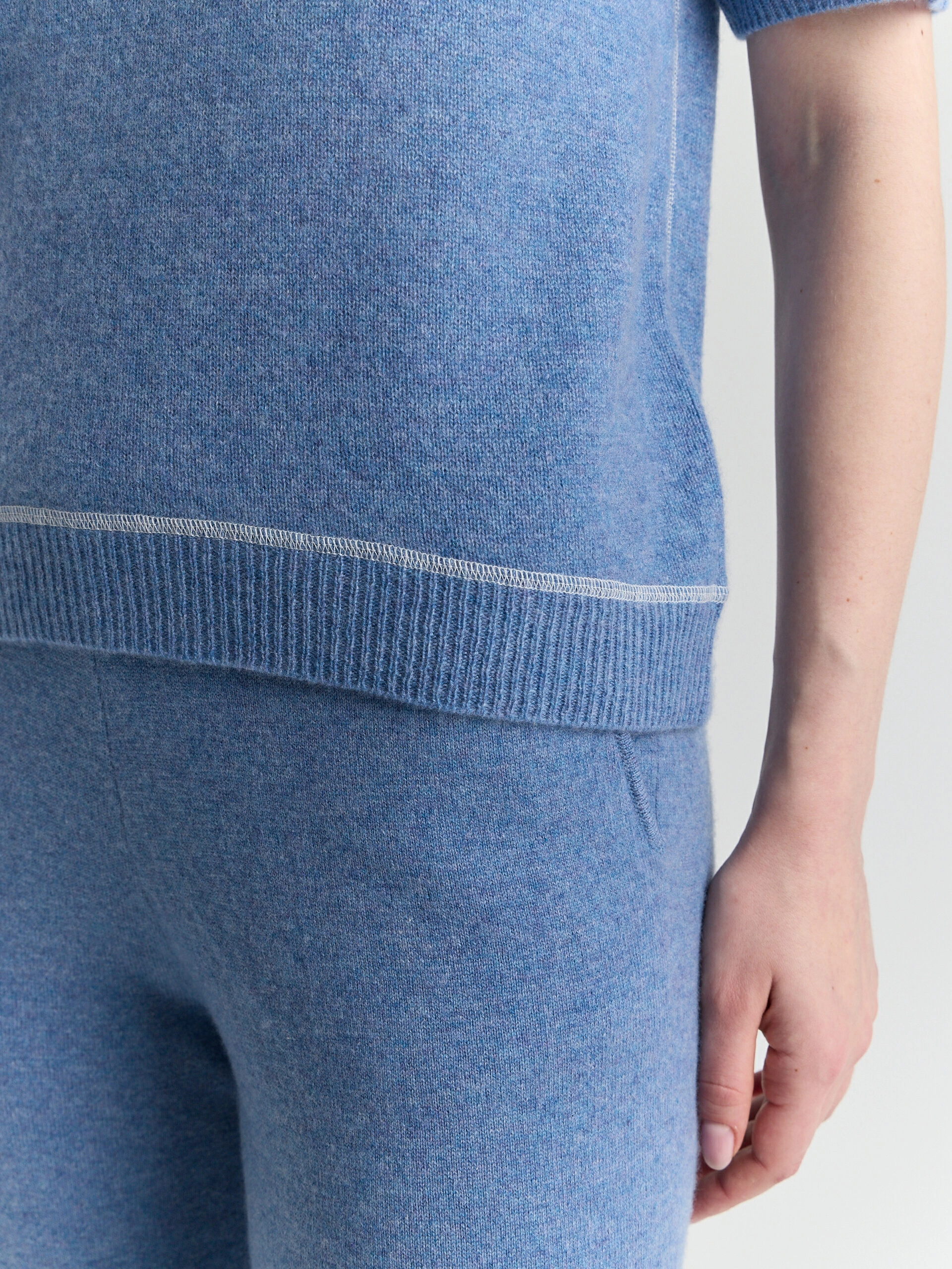 Кашемировая футболка