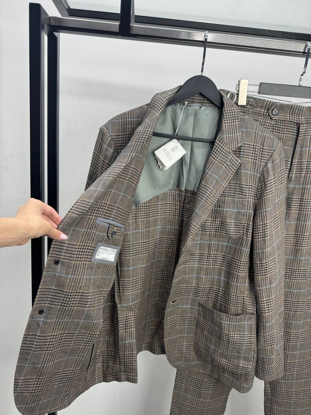Льняной костюм Brunello Cucinelli