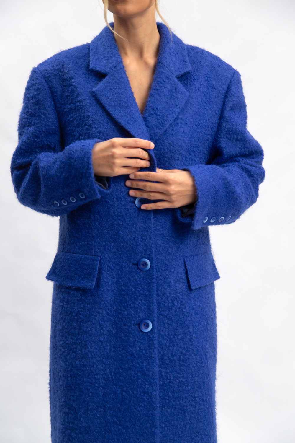 Пальто однобортное букле, карманы клапаны