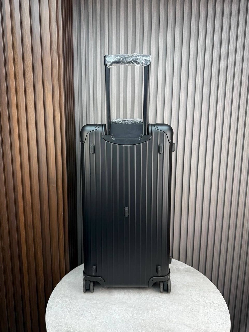 Дорожный чемодан Rimowa Trunk Plus