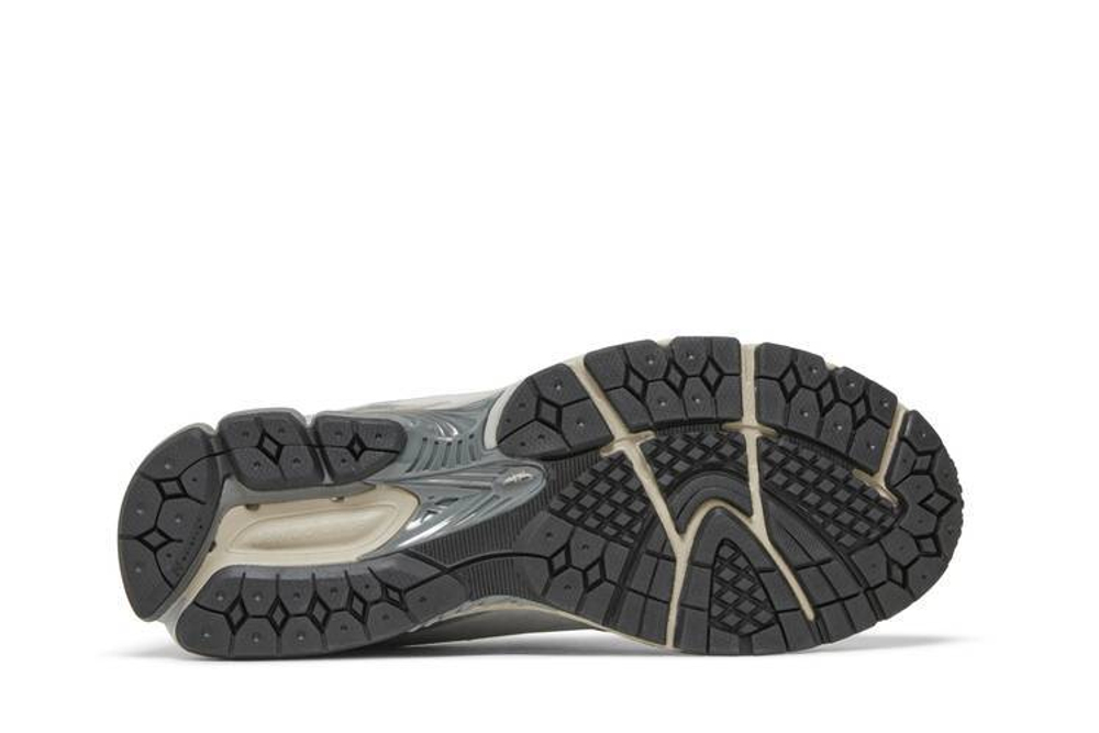 Кроссовки New Balance Nb 2002R Pouch