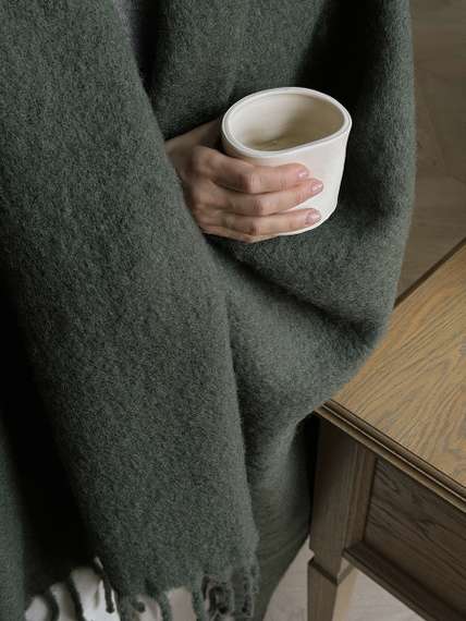 Плед мохеровый хвойно-зеленого цвета из коллекции essential, 130х180 см