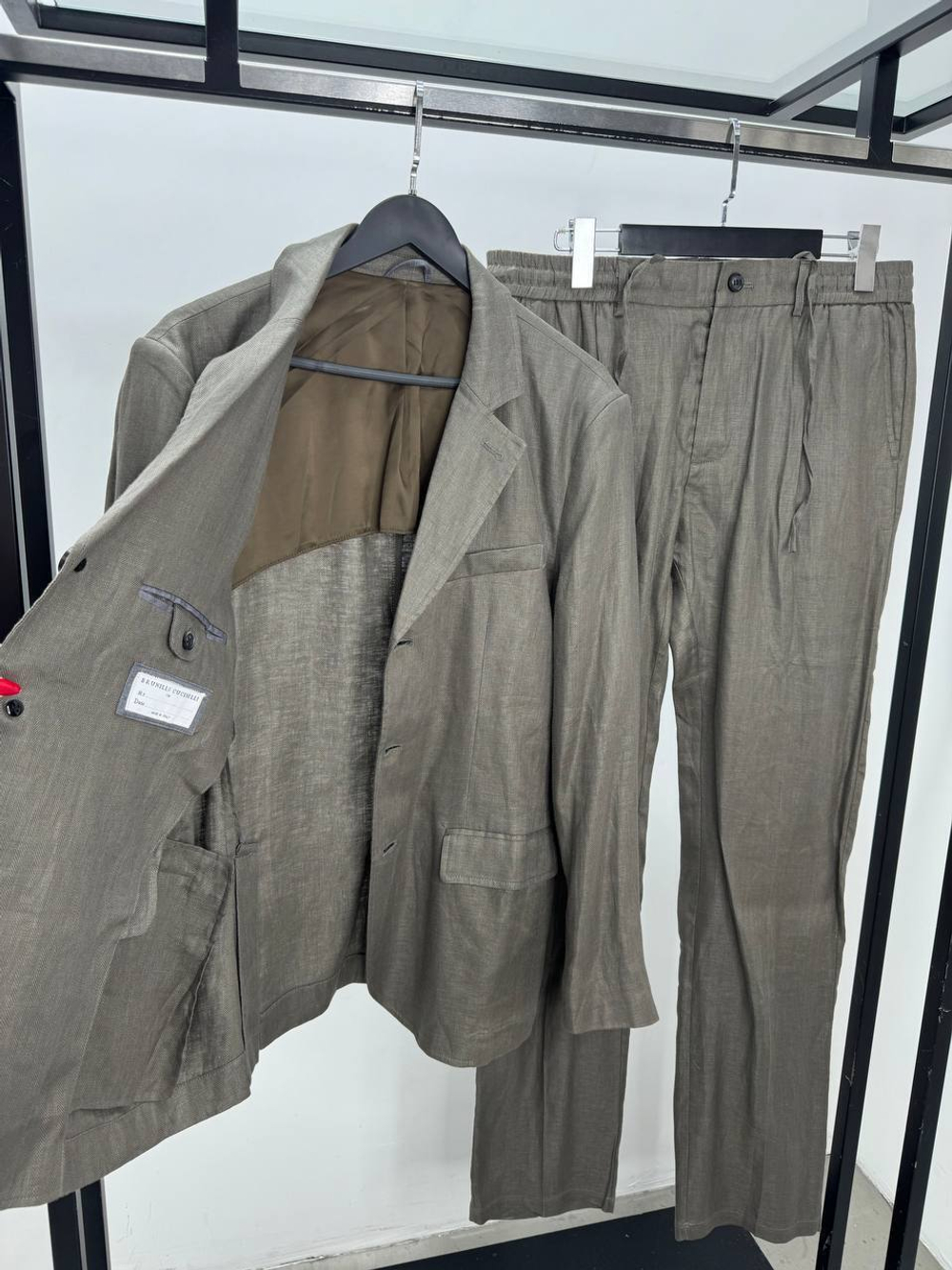 Льняной костюм Brunello Cucinelli