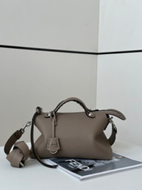 Fendi By The Way Selleria Medium 29 cm