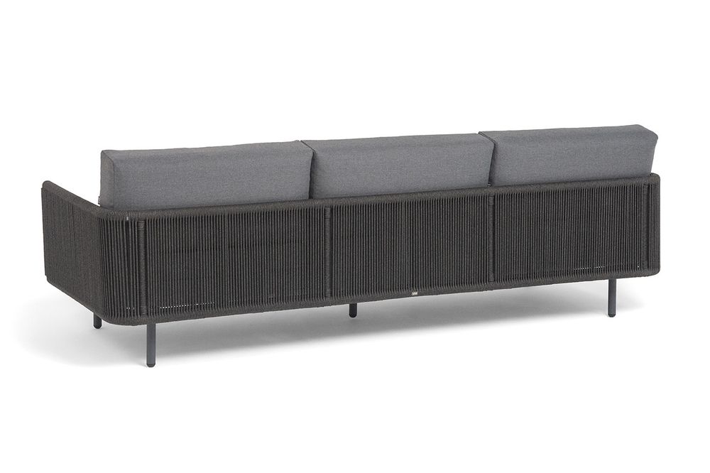 "Джелло" диван 3-местный плетеный из роупа, каркас алюминий темно-серый (RAL7024) муар, роуп темно-серый круглый, ткань темно-серая 027