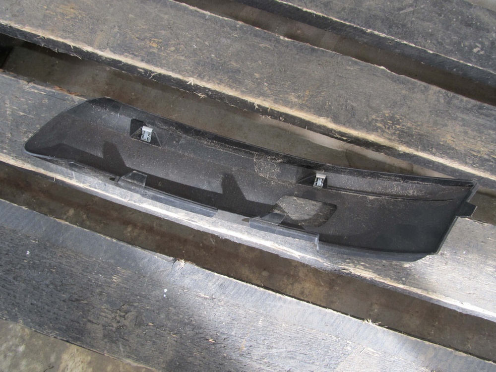 Накладка переднего бампера правая Peugeot 3008 1 09-13 Б/У Оригинал 9685098077