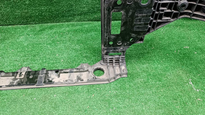 Панель передняя Genesis G70 (2017-2021)