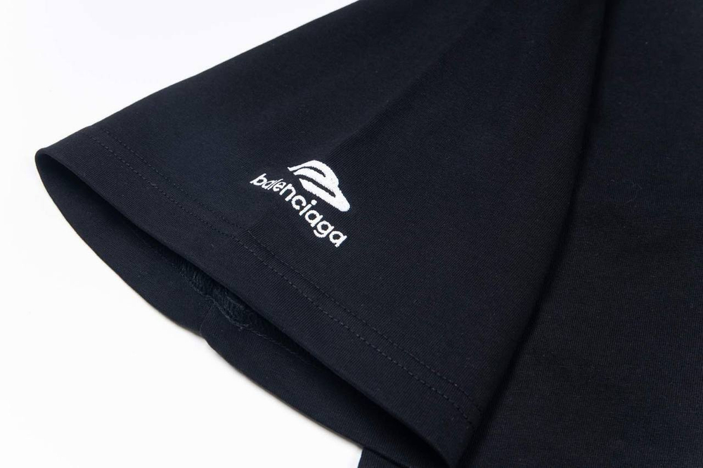 Футболка Balenciaga